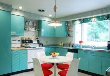 Simfonia Albastra din Bucataria unui Varsator